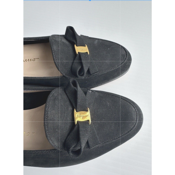 SALVATORE FERRAGAMO Women's Boutique Black Suede Bow Slip On Loafers Sz 5.5B - Picture 5 of 10